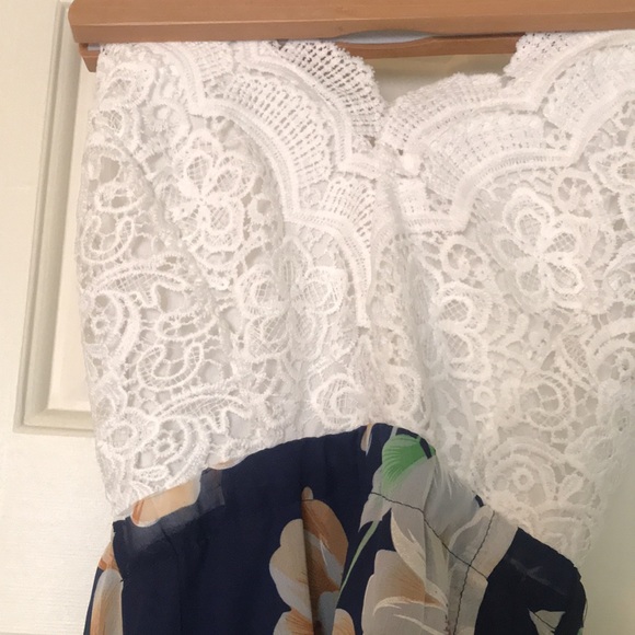 Navy floral flowy dress - Picture 2 of 3